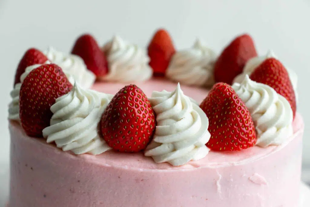 Strawberry Flavour Cake - Best Bakery in Chennai