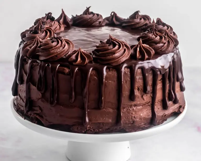 whoel chocolate cake with chocolate drip