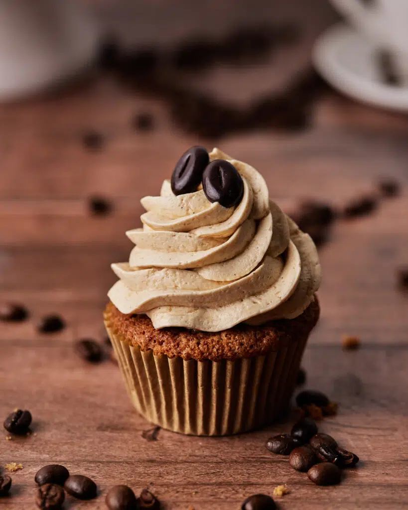 Easy and Moist Coffee Cupcakes