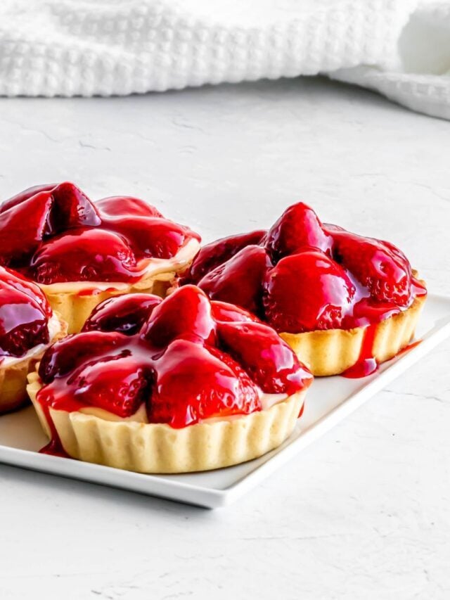Fresh Strawberry Custard Tart