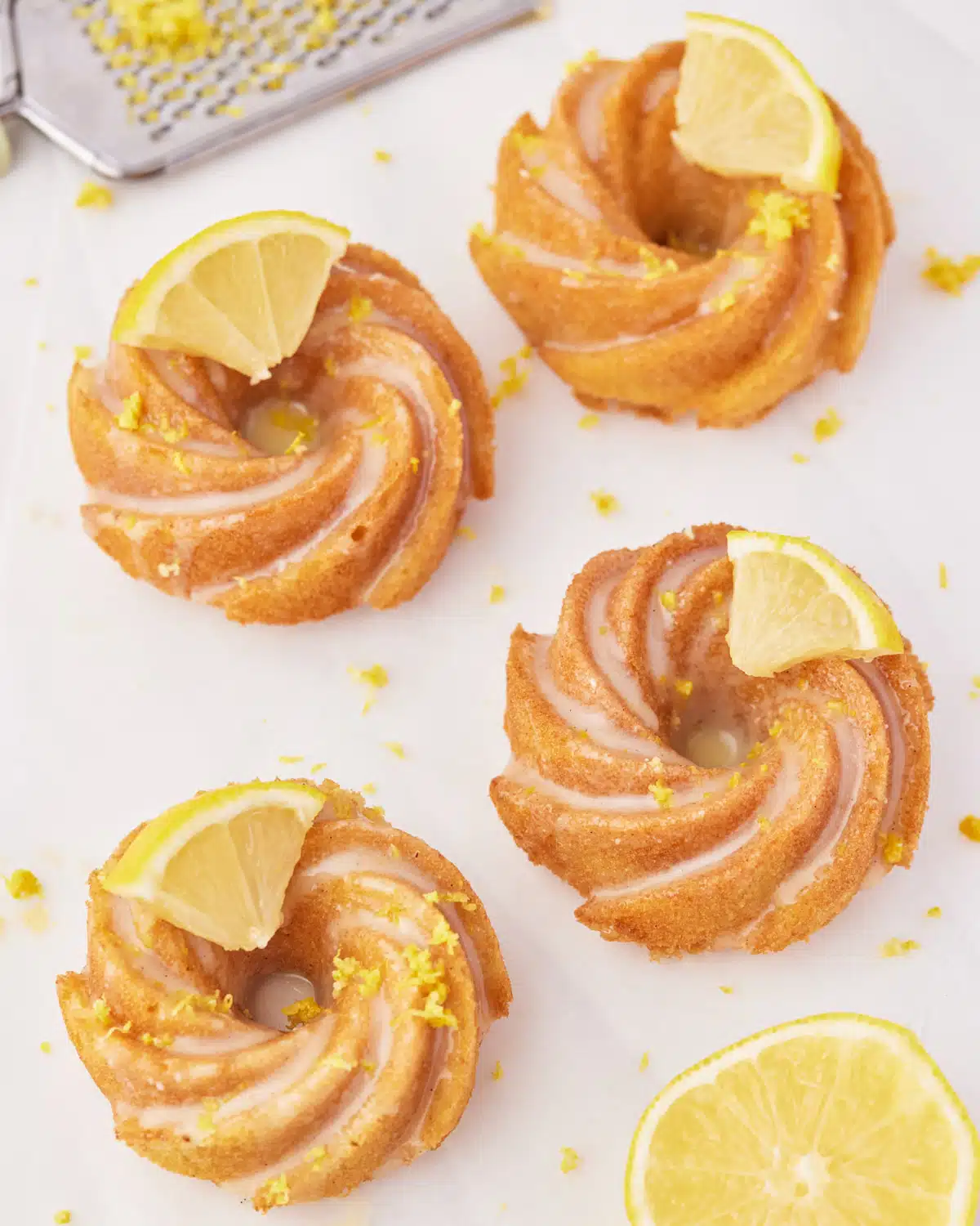 mini lemon bundt cakes with lemon glaze
