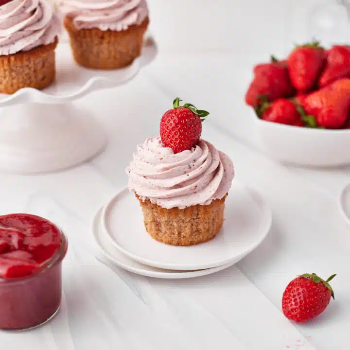 strawberry cupcakes with strawberry filling.