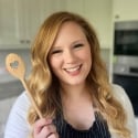 Juliane Grasekamp author bio picture - founder of Bonni Bakery dessert recipe blog.